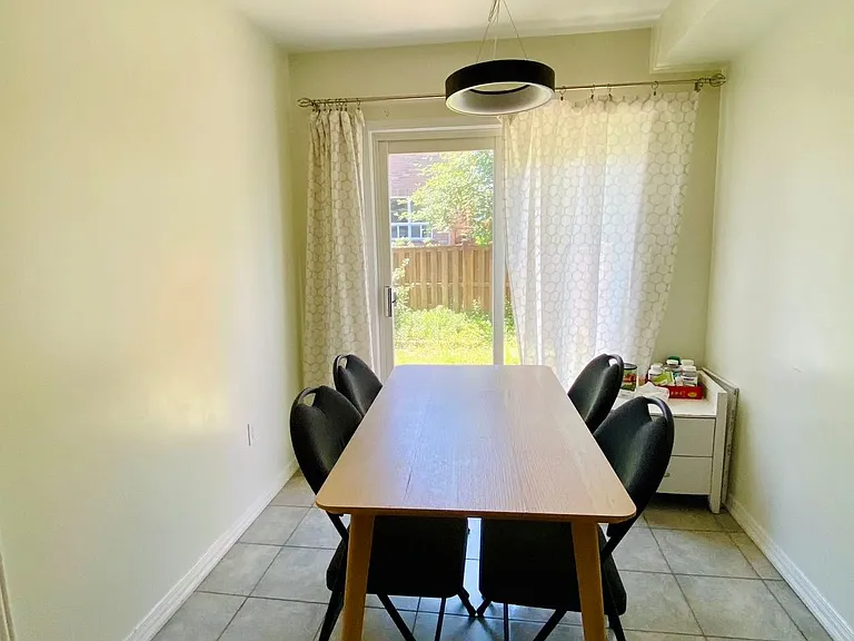10 Cobblehill Ct — Photo 5