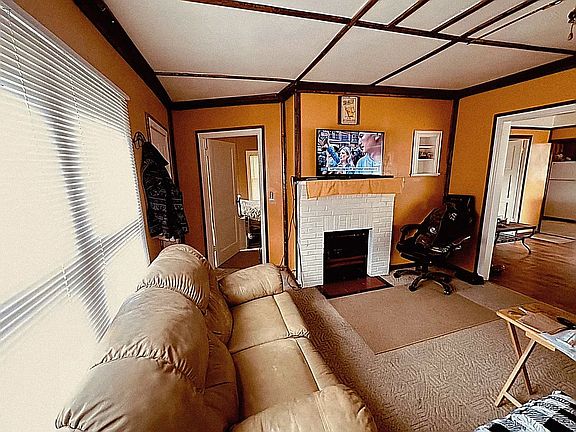 5th image of 130 Gilliam St