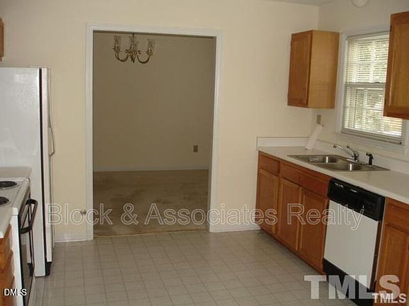 3rd image of 311 Wax Myrtle Ct