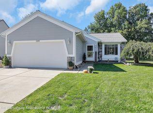 12810 Houghton Dr, Dewitt, MI 48820