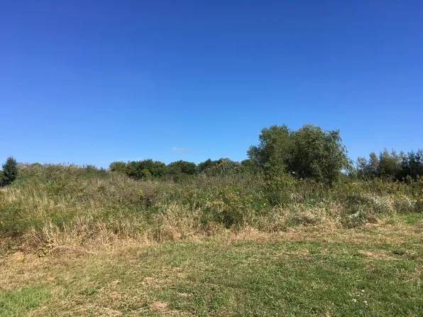 106 Governors Way, Hawthorn Woods, IL 60047