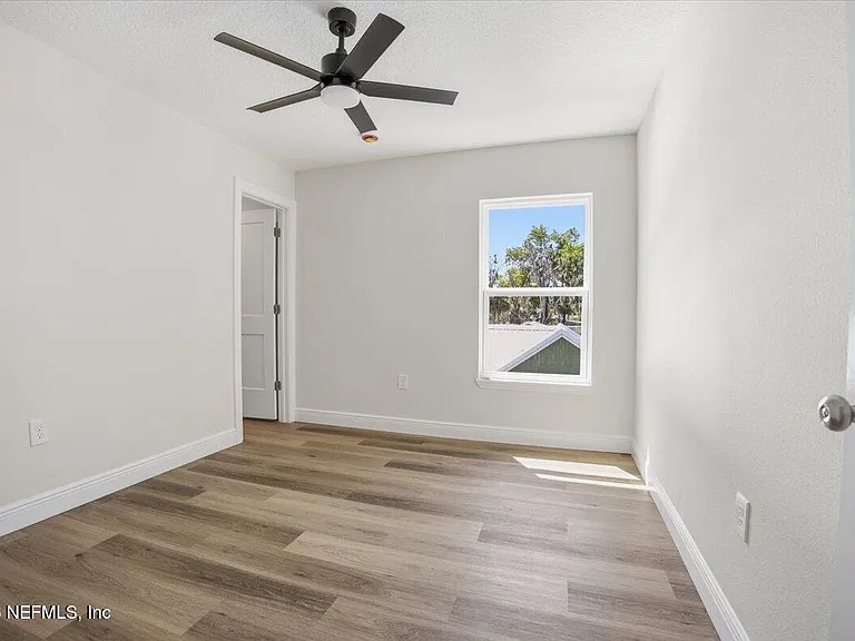 206 W Fox St — Photo 7