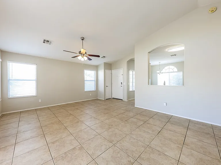 7427 W Tina Ln — Photo 6