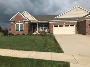 1720 Whisper Meadow Ln, Mahomet, IL 61853