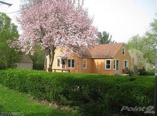 406 E Kalamazoo St, Bloomingdale, MI 49026