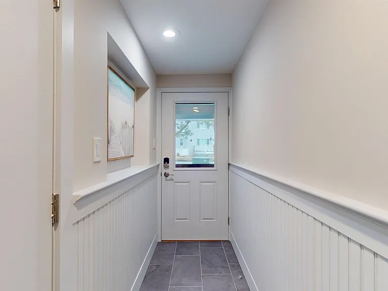 701 Bayshore Ave #701 — Photo 2