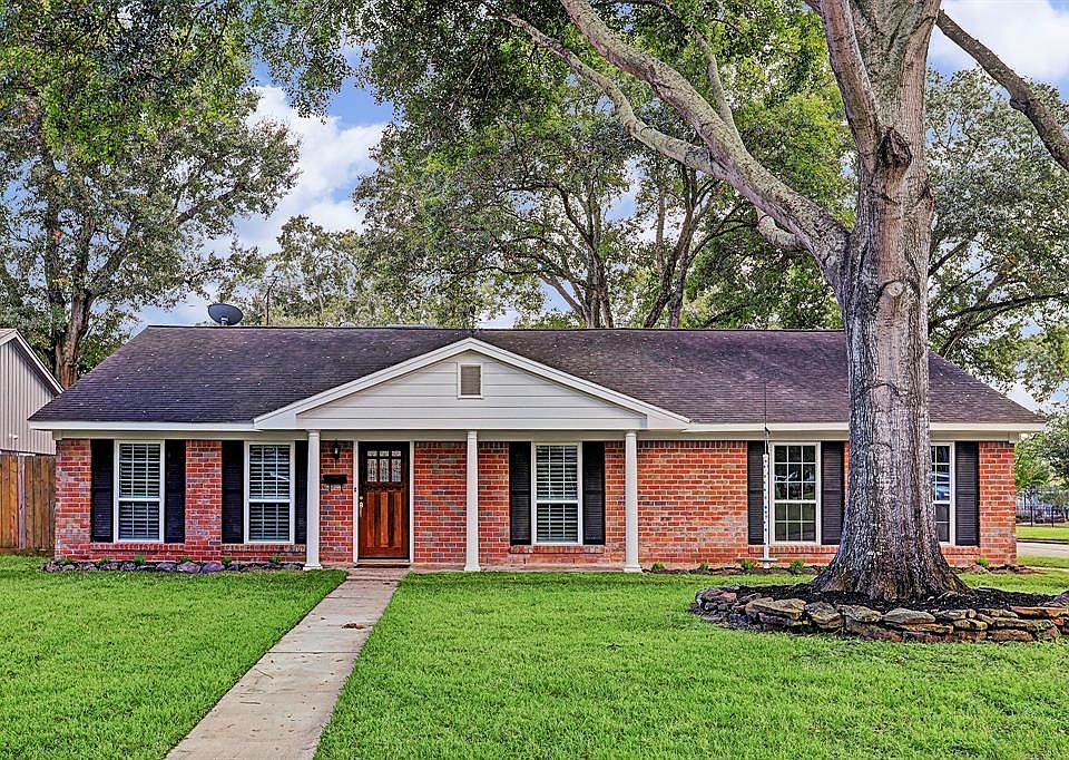 1st image of 14135 Barryknoll Ln