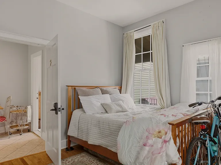 92 Pelham St #1 — Photo 17