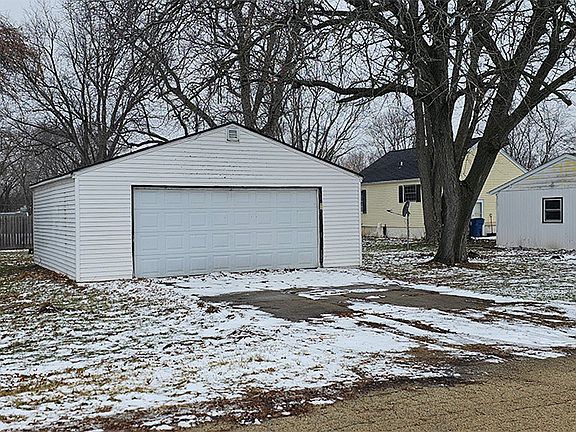 2nd image of 1702 W 9th St