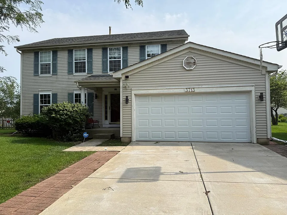 3713 Edgebrook Ct