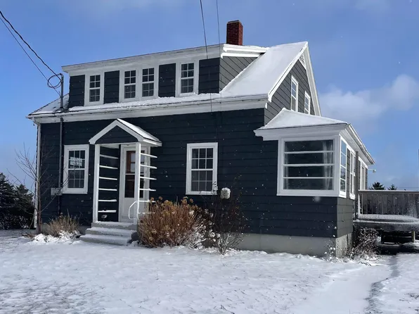 41 School St, Clarks Harbour, NS B0W 1P0