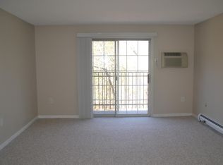 4 Midhurst Rd APT 418, Nashua, NH 03062