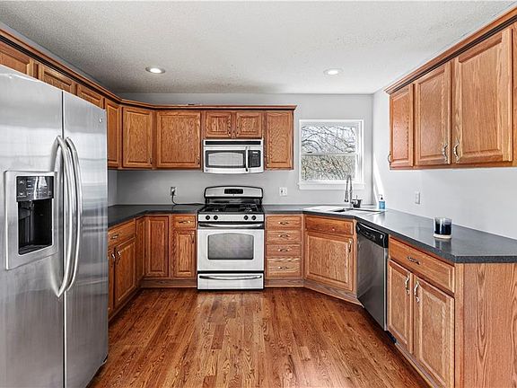 5th image of 3225 N 87th St