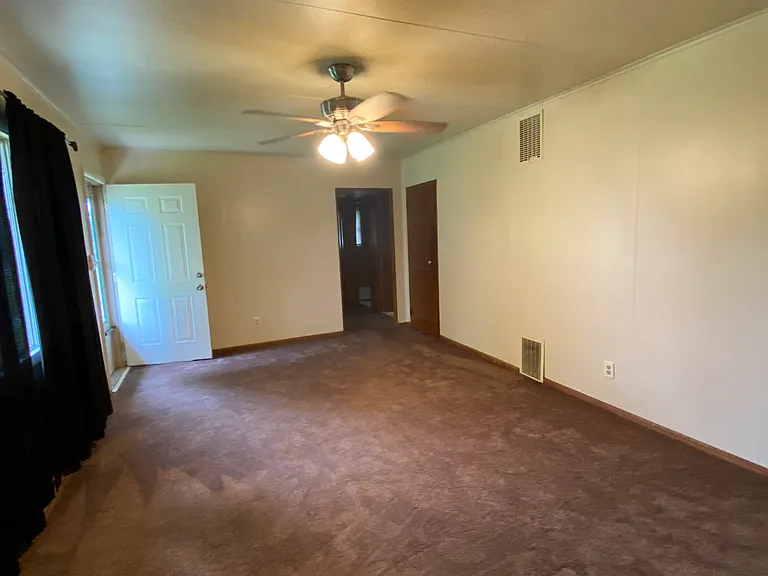 3144 Astor Ave — Photo 2