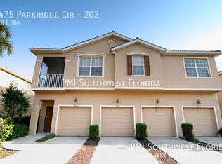3475 Parkridge Cir #202, Sarasota, FL 34243