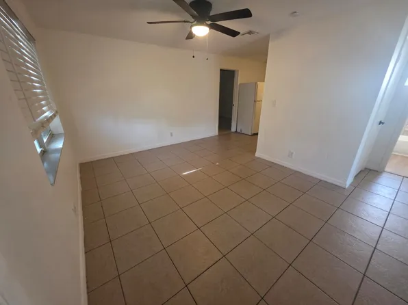 404 NE 4th St #1, Pompano Beach, FL 33060