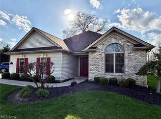 22 Walker Cir, Girard, OH