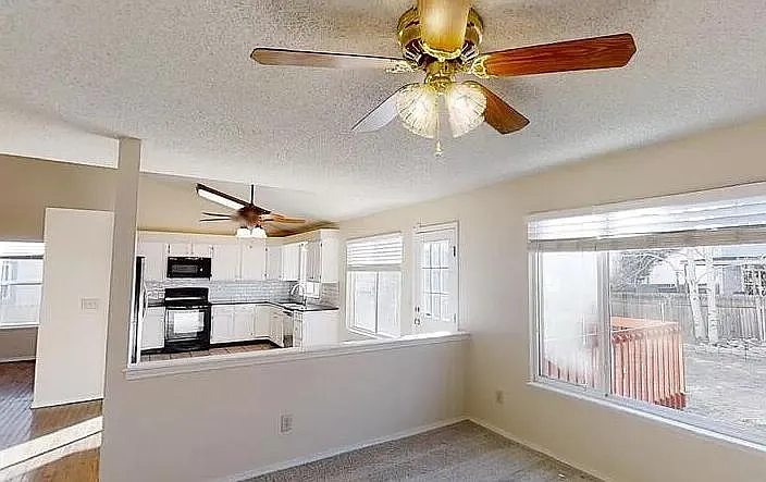 7836 Scarborough Dr — Photo 30
