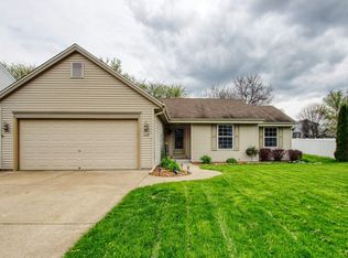 1109 Crestview Dr, Watertown, WI 53094