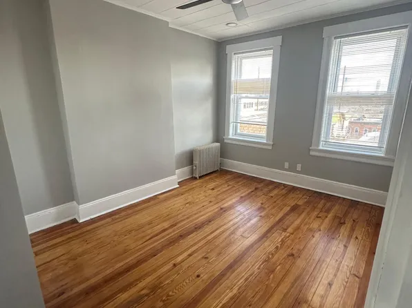 12 Gray St Floor 1, Jersey City, NJ 07302