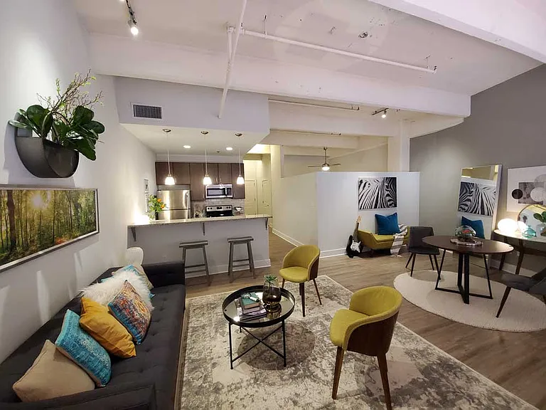 Newberry Lofts on 6th — Photo 14