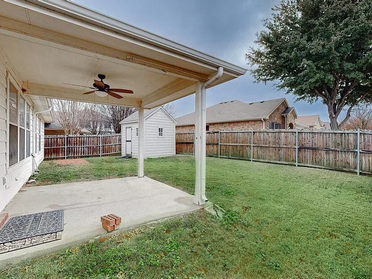 1065 Aviary — Photo 35