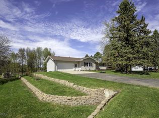 323 N Woodland Dr, Fergus Falls, MN 56537