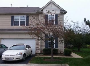 592 Shakespeare Dr, Grayslake, IL 60030