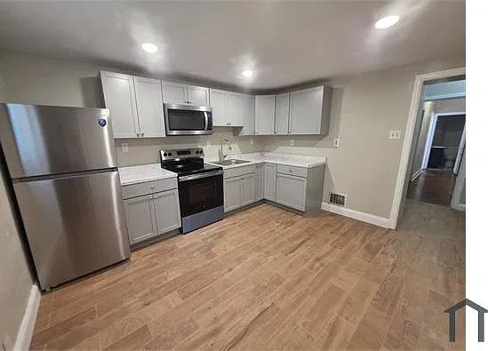 4900 Penn St #B1