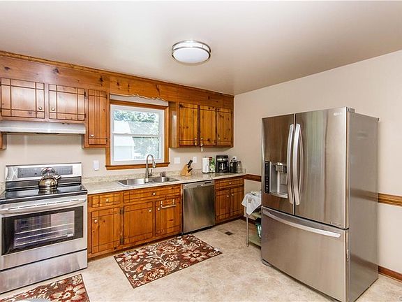 5th image of 25306 Walkers Landing Ct
