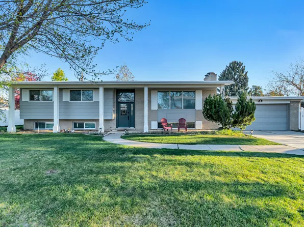 1697 E Bunkerhill Rd, Holladay, UT 84117