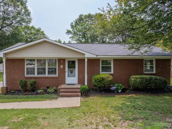 1407 Echo Glen Rd, Charlotte, NC 28213