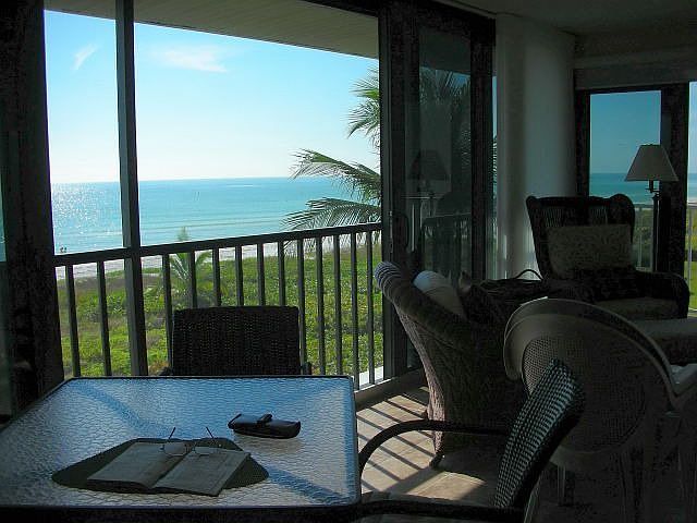 Lanai and Golf View