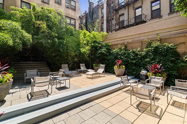Rented by LKW International Real Estate LLC | media 2