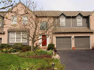 2887 Sheffield Dr, Emmaus, PA