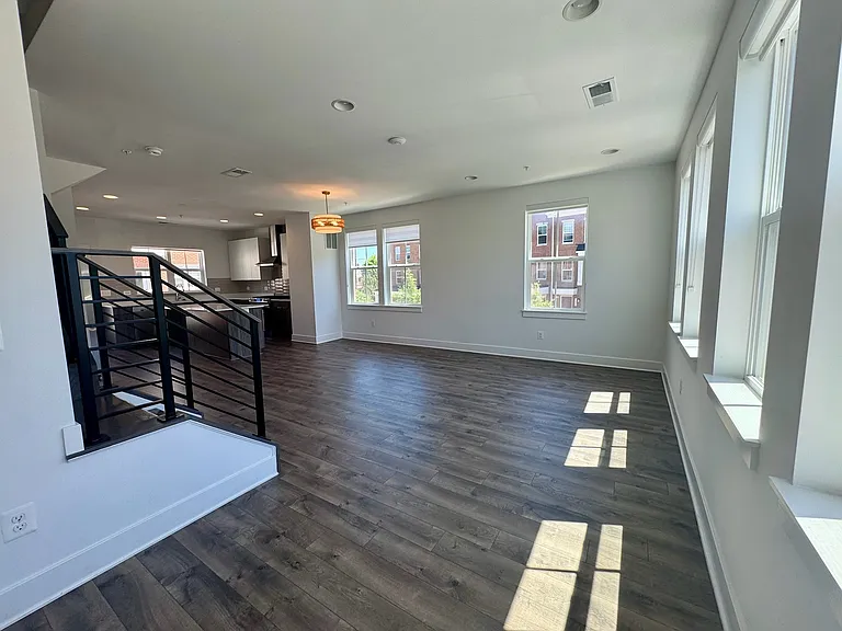 1228 Wynton Pl NE — Photo 8