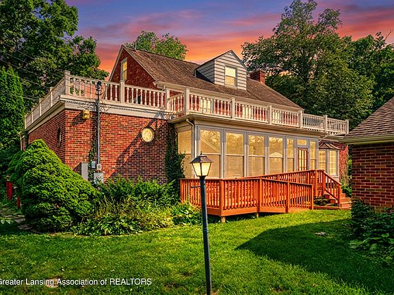 3rd image of 938 Wildwood Dr
