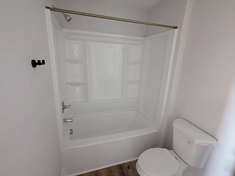 8 Robin Hood Rd #B — Photo 14