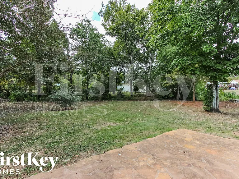 2847 Haddon Dr — Photo 15