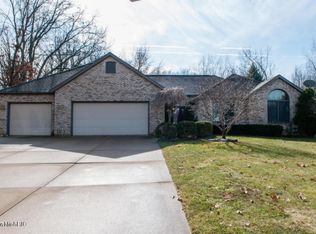 256 Deer Path Ln, Battle Creek, MI 49015