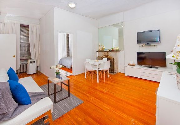 2nd image of 32 W 37th St APT 1