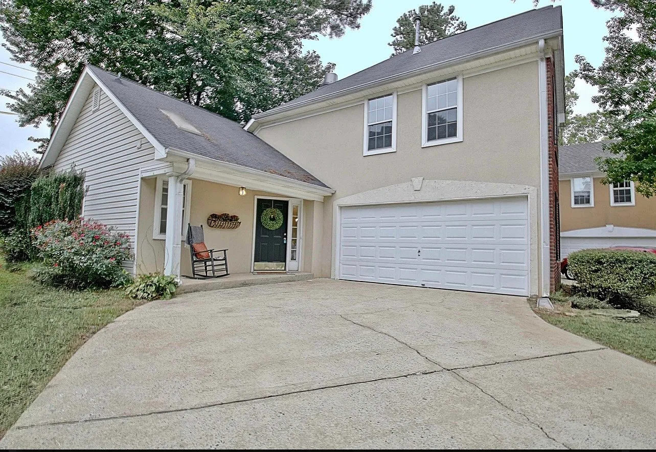 148 S Fairfield Dr — Photo 1