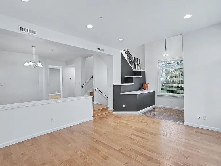437 Camille Cir #1-11 — Photo 17
