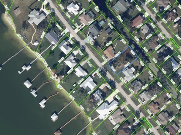 1545 Lake Clay Dr, Lake Placid, FL 33852