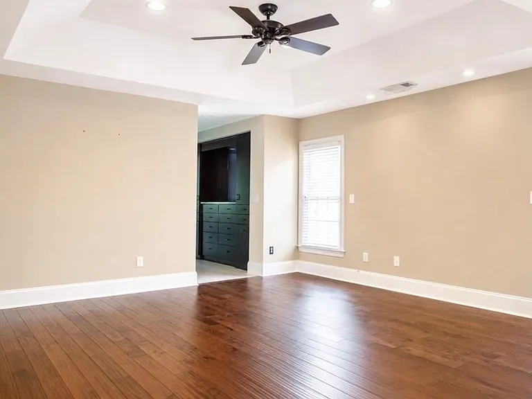 415 Wembley Cir — Photo 12