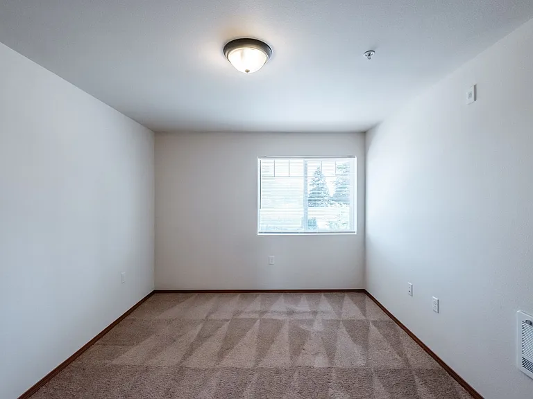 Newcastle Place Apartments — Photo 79