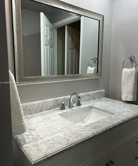 3235 NE 184th St #11105 — Photo 17