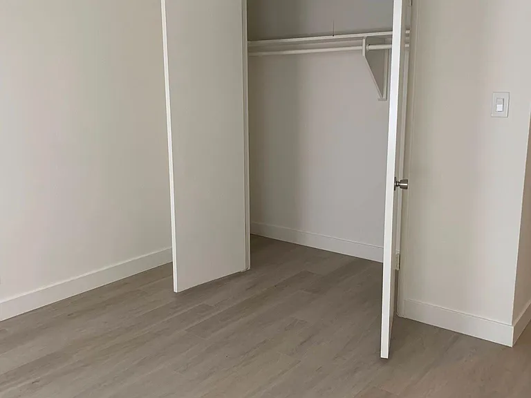 4 1241south Bundy Dr #4 — Photo 9