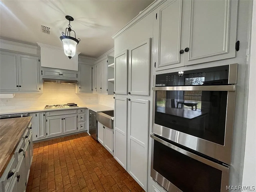 4 bed, 3.5 bath, 3684 sqft, $2,900 — Photo 4
