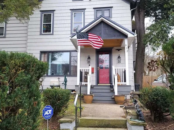 813 Elk St, Franklin, PA 16323